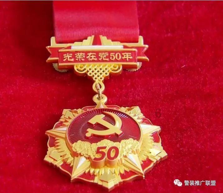 上市房企继续批量亏损,反转先要越过债务高峰